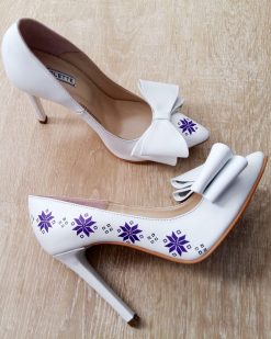 Motive traditionale - Pantofi pictati manual