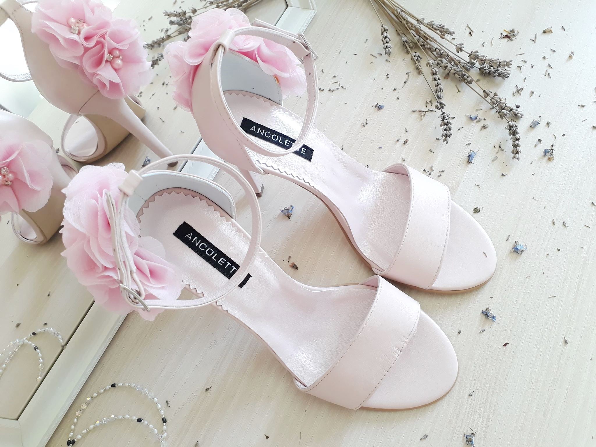 Blossom - Sandale cu flori - roz pal - sandale mireasa, piele naturala -