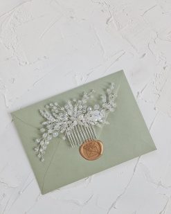 pieptan mireasa cu pietricele